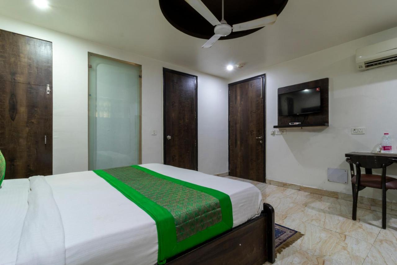 ניו דלהי Hotel The Amour Dx Near Igi Airport Delhi מראה חיצוני תמונה