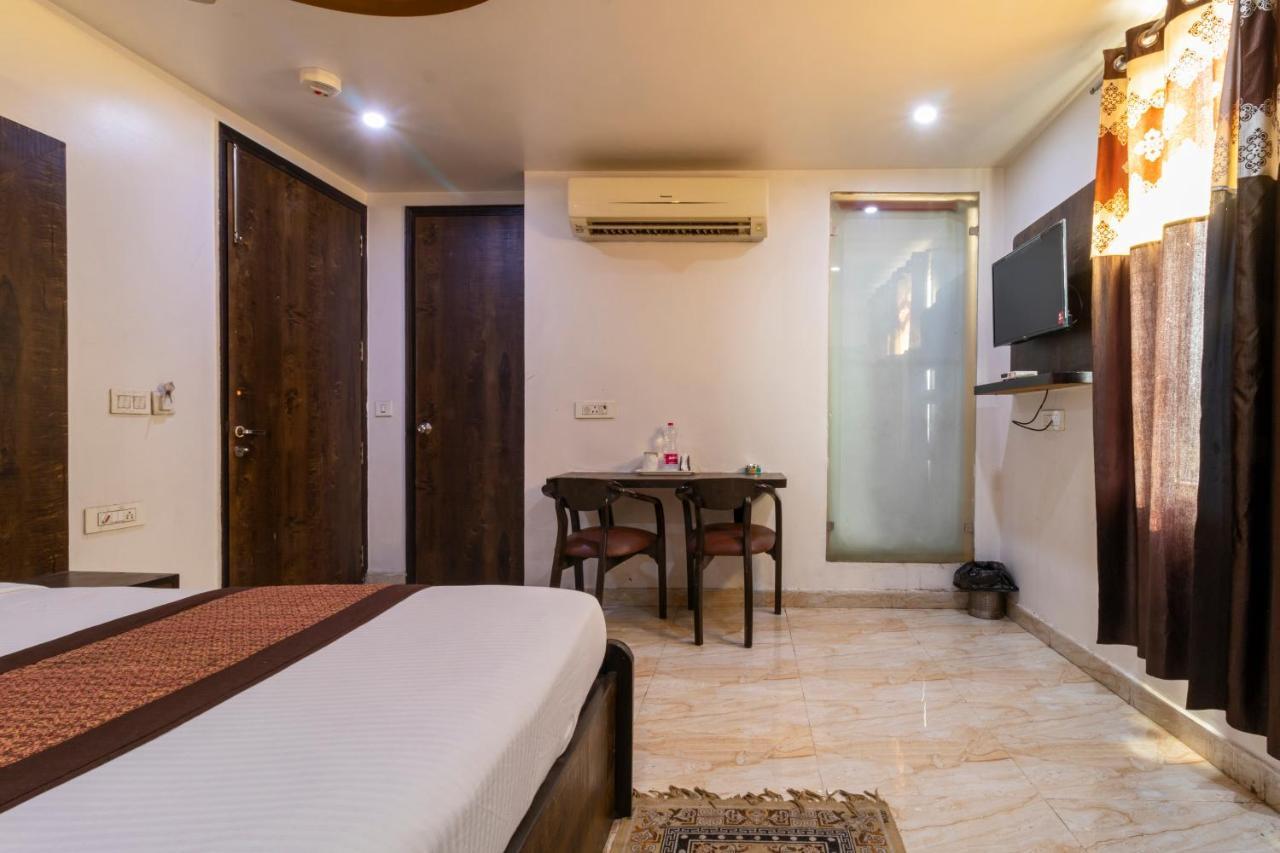 ניו דלהי Hotel The Amour Dx Near Igi Airport Delhi מראה חיצוני תמונה